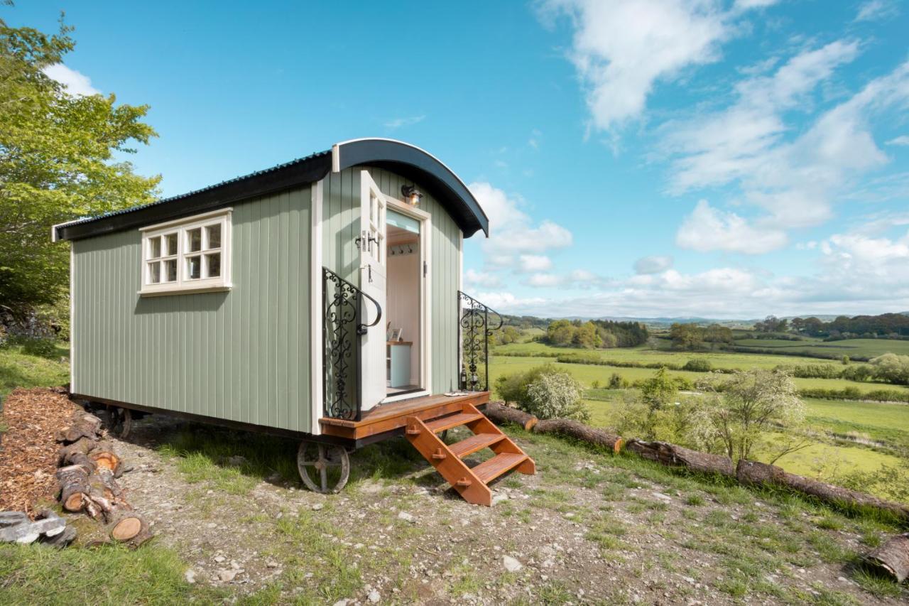 The Heron Shepherds Hut At Lyth Valley Brigsteer Exterior photo