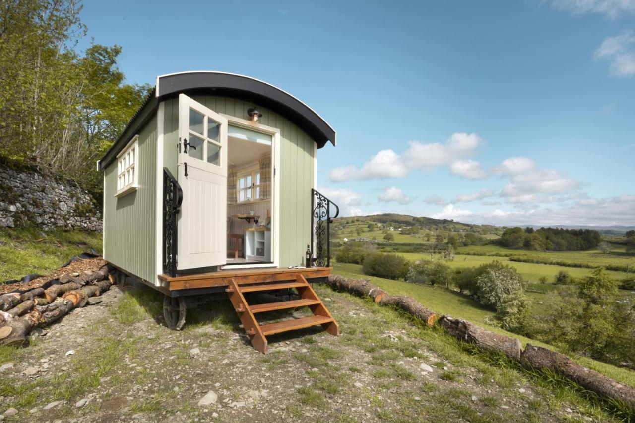 The Heron Shepherds Hut At Lyth Valley Brigsteer Exterior photo